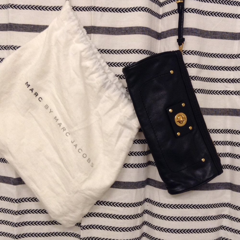 MARC BY MARC JACOBS - Turnlock Clutch / Wristlet